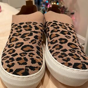 Cheetah slip on shoes size 6
